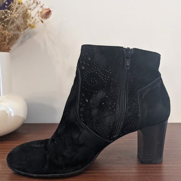 Suede Heeled Black Ankle Boots Size 6 - Picture 2 of 4